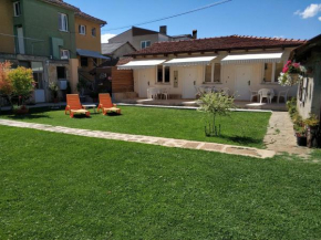 Отель Apartments Three Ohrid  Охрид